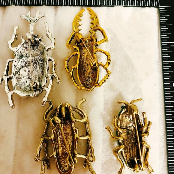 Lot of 4 Beetle Brooches Rhinestone Enamel Insect Bug Pins Vintage Style Jewelry - Picture 2 of 2